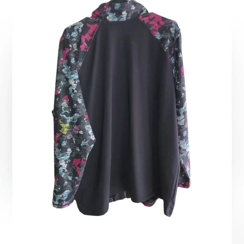 Avenue pattern zip jacket - Picture 2 of 4